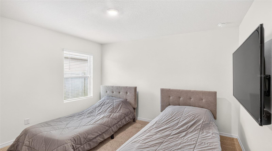 DAVENPORT, Florida 33897, 3 Bedrooms Bedrooms, ,2 BathroomsBathrooms,Residential,For Sale,FOX SQUIRREL,0,MFRG5113856