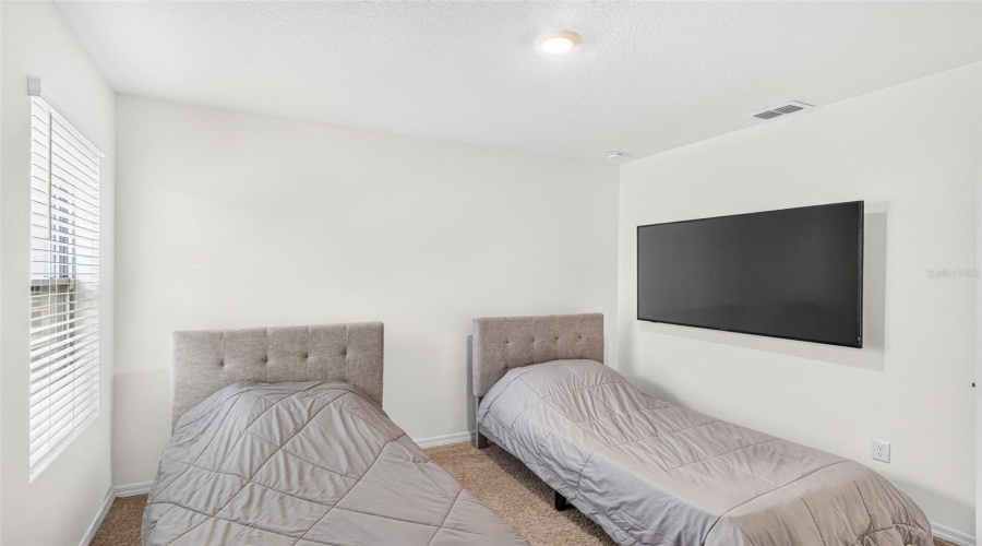 DAVENPORT, Florida 33897, 3 Bedrooms Bedrooms, ,2 BathroomsBathrooms,Residential,For Sale,FOX SQUIRREL,0,MFRG5113856