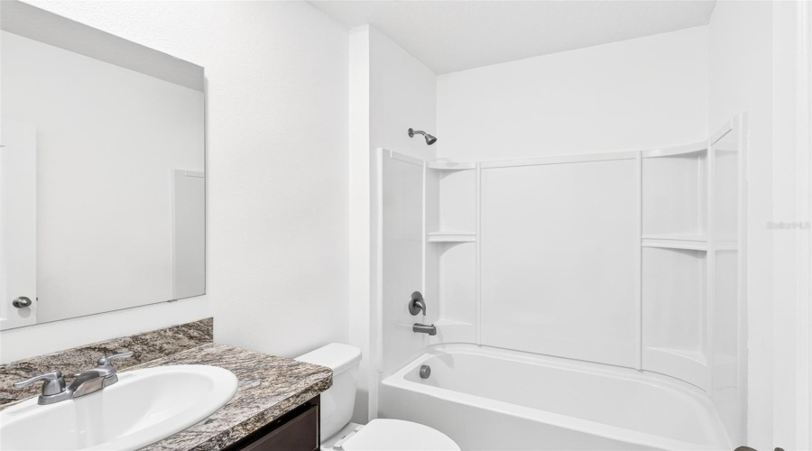 DAVENPORT, Florida 33897, 3 Bedrooms Bedrooms, ,2 BathroomsBathrooms,Residential,For Sale,FOX SQUIRREL,0,MFRG5113856