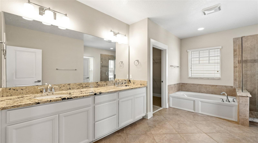 KISSIMMEE, Florida 34747, 3 Bedrooms Bedrooms, ,2 BathroomsBathrooms,Residential,For Sale,RESOLUTE,0,MFRO6415700