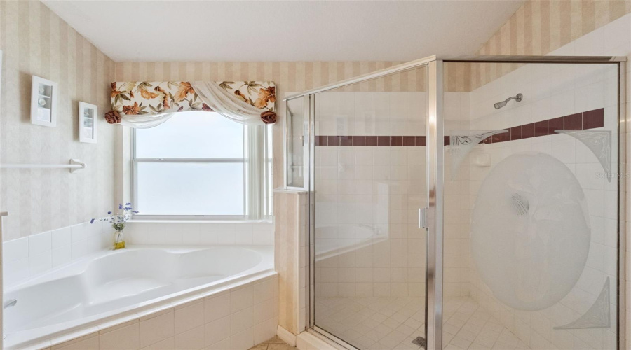 KISSIMMEE, Florida 34746, 4 Bedrooms Bedrooms, ,2 BathroomsBathrooms,Residential,For Sale,CUMBRIAN LAKES,0,MFRO6418381