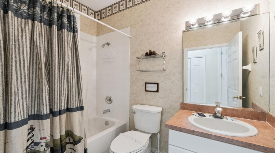 KISSIMMEE, Florida 34746, 4 Bedrooms Bedrooms, ,2 BathroomsBathrooms,Residential,For Sale,CUMBRIAN LAKES,0,MFRO6418381