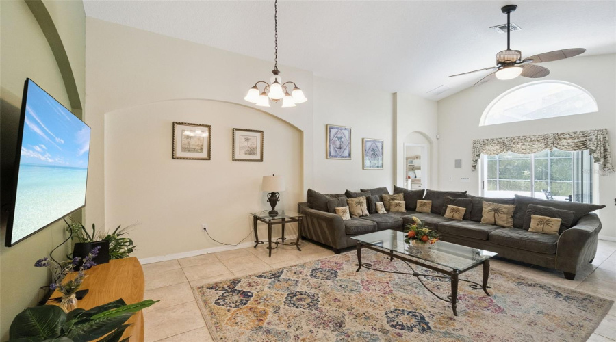 KISSIMMEE, Florida 34746, 4 Bedrooms Bedrooms, ,2 BathroomsBathrooms,Residential,For Sale,CUMBRIAN LAKES,0,MFRO6418381