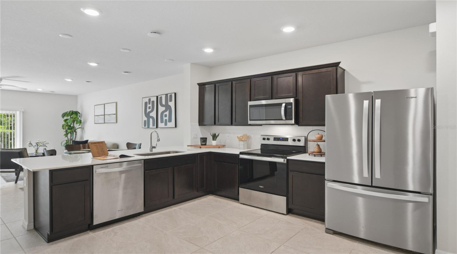 KISSIMMEE, Florida 34746, 3 Bedrooms Bedrooms, ,2 BathroomsBathrooms,Residential,For Sale,SPARKLING SHELL,0,MFRO6373996