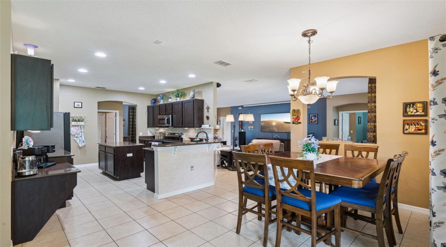 KISSIMMEE, Florida 34746, 3 Bedrooms Bedrooms, ,2 BathroomsBathrooms,Residential,For Sale,SHOREWOOD,0,MFRS5151829