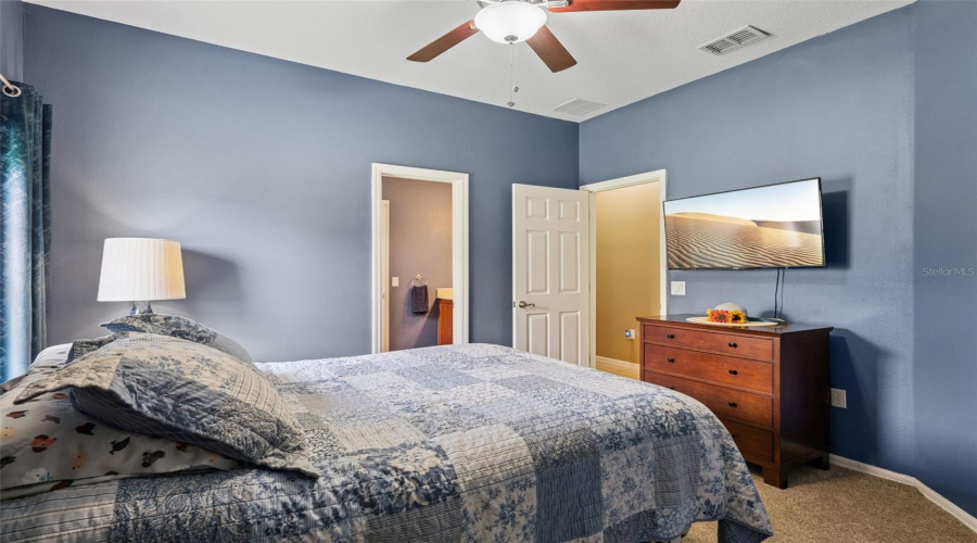 Second bedroom Jack & Jill