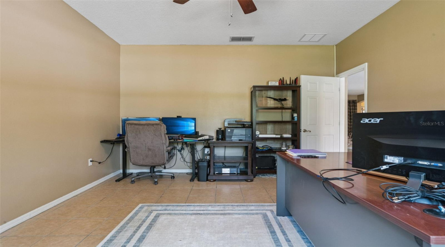 Office / Den Flex room