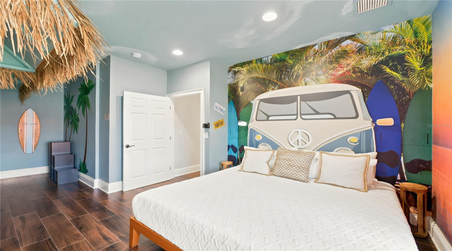 REUNION, Florida 34747, 5 Bedrooms Bedrooms, ,4 BathroomsBathrooms,Residential,For Sale,GATHERING,0,MFRO6418002