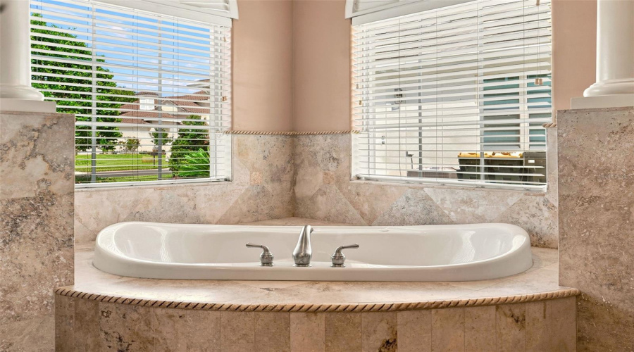 DAVENPORT, Florida 33837, 5 Bedrooms Bedrooms, ,4 BathroomsBathrooms,Residential,For Sale,HERITAGE GREEN,0,MFRO6414334