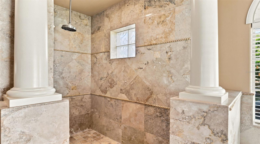 DAVENPORT, Florida 33837, 5 Bedrooms Bedrooms, ,4 BathroomsBathrooms,Residential,For Sale,HERITAGE GREEN,0,MFRO6414334