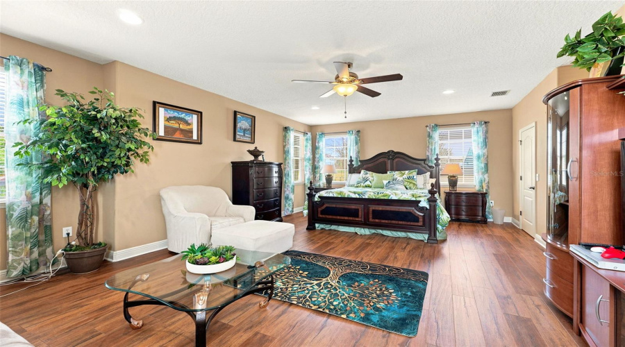 DAVENPORT, Florida 33837, 5 Bedrooms Bedrooms, ,4 BathroomsBathrooms,Residential,For Sale,HERITAGE GREEN,0,MFRO6414334