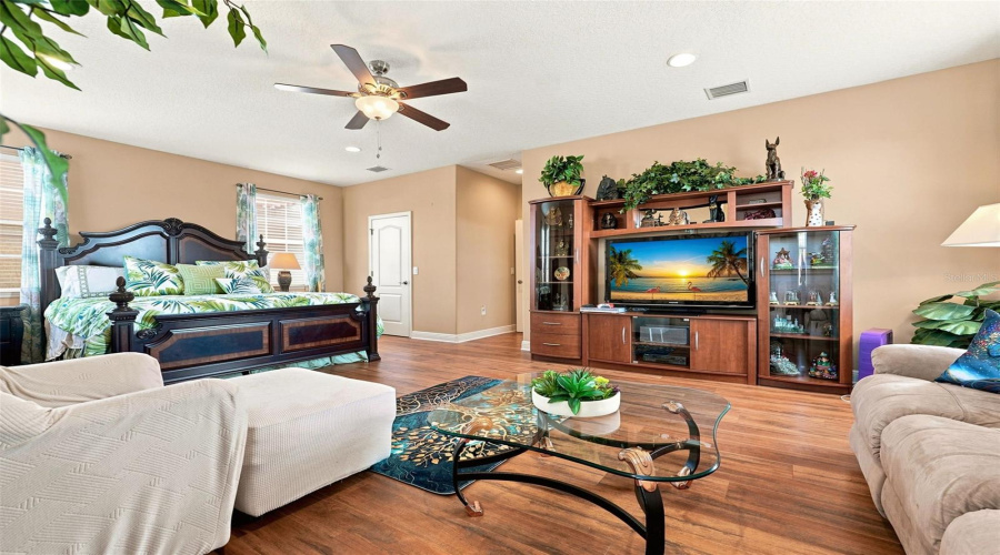 DAVENPORT, Florida 33837, 5 Bedrooms Bedrooms, ,4 BathroomsBathrooms,Residential,For Sale,HERITAGE GREEN,0,MFRO6414334