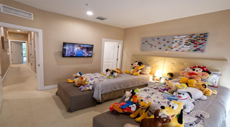 KISSIMMEE, Florida 34747, 4 Bedrooms Bedrooms, ,4 BathroomsBathrooms,Residential,For Sale,RECIFE,0,MFRO6413855