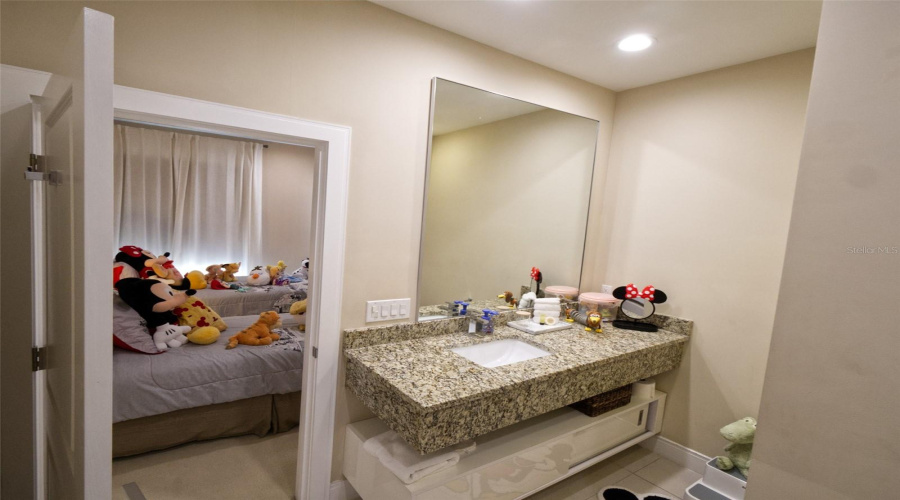 KISSIMMEE, Florida 34747, 4 Bedrooms Bedrooms, ,4 BathroomsBathrooms,Residential,For Sale,RECIFE,0,MFRO6413855