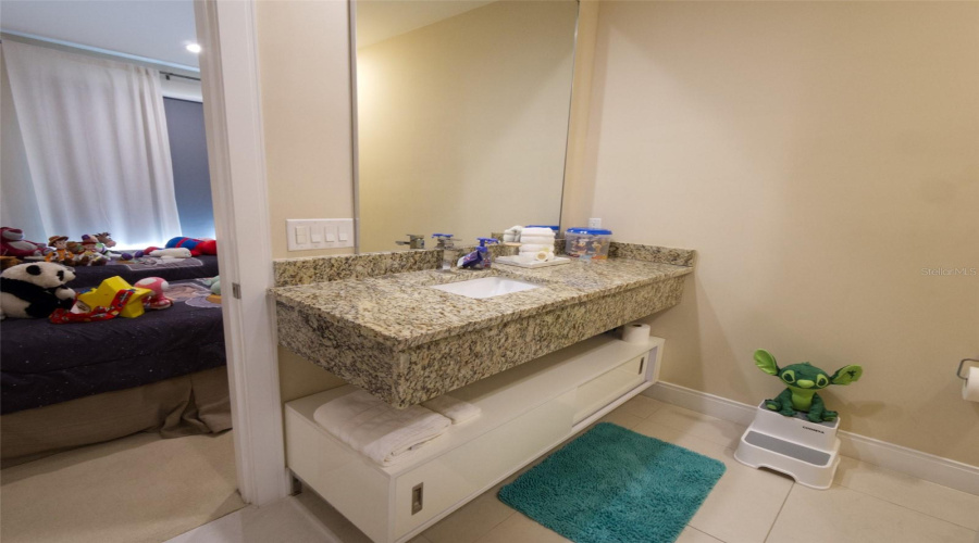 KISSIMMEE, Florida 34747, 4 Bedrooms Bedrooms, ,4 BathroomsBathrooms,Residential,For Sale,RECIFE,0,MFRO6413855
