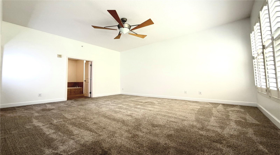 KISSIMMEE, Florida 34747, 3 Bedrooms Bedrooms, ,2 BathroomsBathrooms,Residential,For Sale,VAUX,0,MFRS5152231