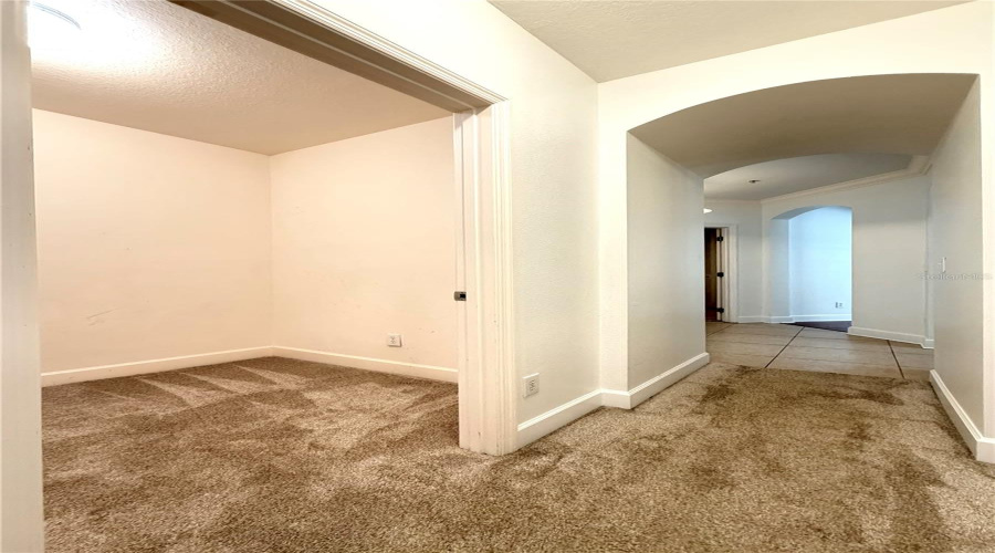 KISSIMMEE, Florida 34747, 3 Bedrooms Bedrooms, ,2 BathroomsBathrooms,Residential,For Sale,VAUX,0,MFRS5152231