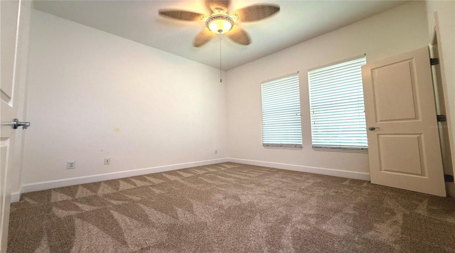 KISSIMMEE, Florida 34747, 3 Bedrooms Bedrooms, ,2 BathroomsBathrooms,Residential,For Sale,VAUX,0,MFRS5152231