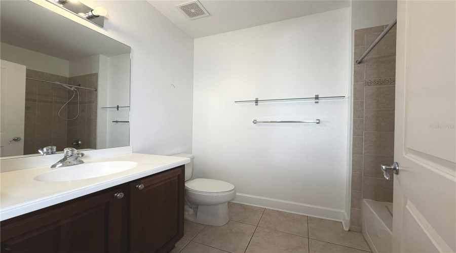 KISSIMMEE, Florida 34747, 3 Bedrooms Bedrooms, ,2 BathroomsBathrooms,Residential,For Sale,VAUX,0,MFRS5152231