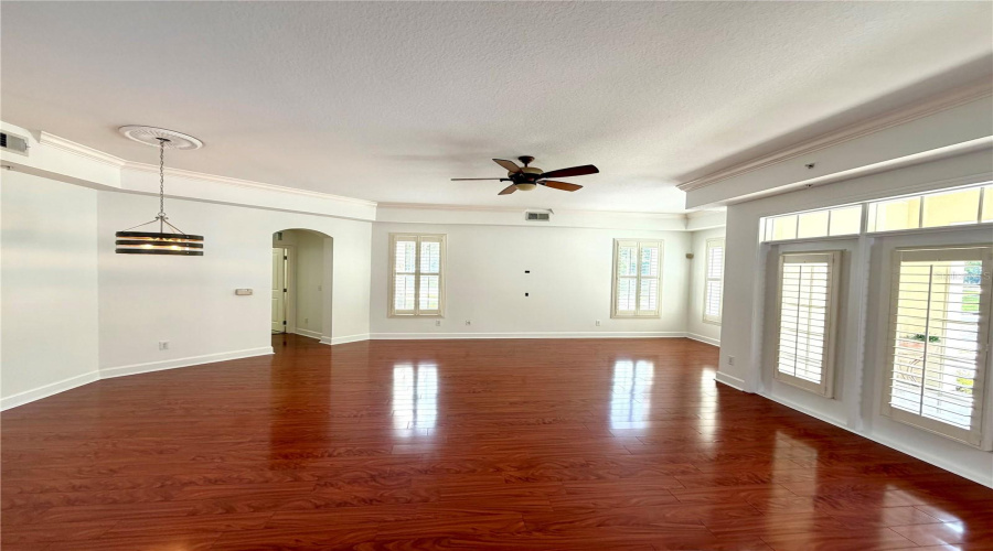 KISSIMMEE, Florida 34747, 3 Bedrooms Bedrooms, ,2 BathroomsBathrooms,Residential,For Sale,VAUX,0,MFRS5152231