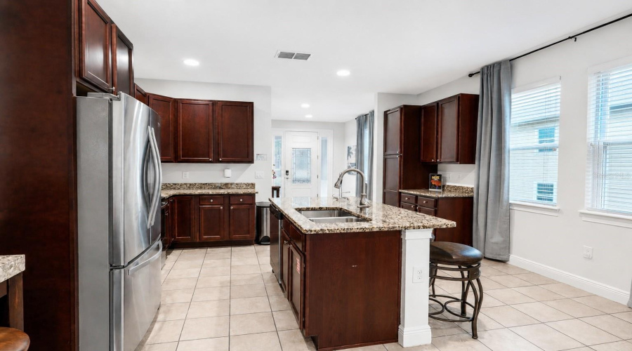 KISSIMMEE, Florida 34747, 8 Bedrooms Bedrooms, ,7 BathroomsBathrooms,Residential,For Sale,LASSO,0,MFRO6418592