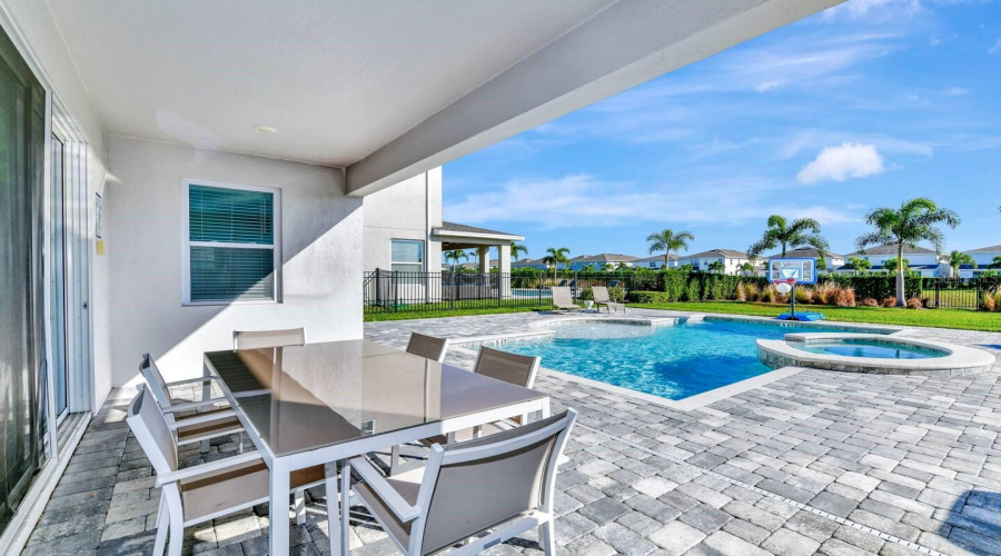 KISSIMMEE, Florida 34747, 5 Bedrooms Bedrooms, ,5 BathroomsBathrooms,Residential,For Sale,SOUTHFIELD,0,MFRO6418879