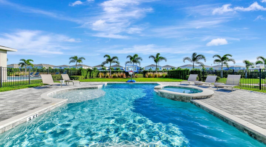 KISSIMMEE, Florida 34747, 5 Bedrooms Bedrooms, ,5 BathroomsBathrooms,Residential,For Sale,SOUTHFIELD,0,MFRO6418879