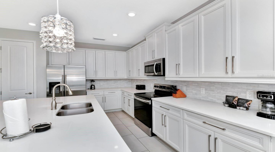 KISSIMMEE, Florida 34747, 5 Bedrooms Bedrooms, ,5 BathroomsBathrooms,Residential,For Sale,SOUTHFIELD,0,MFRO6418879