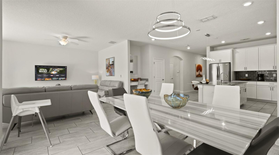 DAVENPORT, Florida 33896, 6 Bedrooms Bedrooms, ,5 BathroomsBathrooms,Residential,For Sale,FLANGE,0,MFRO6415613