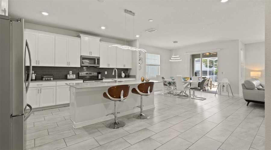 DAVENPORT, Florida 33896, 6 Bedrooms Bedrooms, ,5 BathroomsBathrooms,Residential,For Sale,FLANGE,0,MFRO6415613