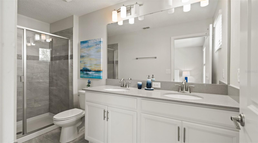 DAVENPORT, Florida 33896, 6 Bedrooms Bedrooms, ,5 BathroomsBathrooms,Residential,For Sale,FLANGE,0,MFRO6415613