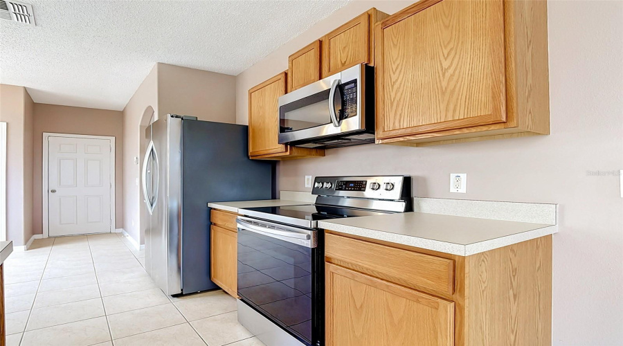 DAVENPORT, Florida 33837, 3 Bedrooms Bedrooms, ,2 BathroomsBathrooms,Residential,For Sale,SUNSET VIEW,0,MFRO6419081