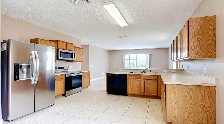 DAVENPORT, Florida 33837, 3 Bedrooms Bedrooms, ,2 BathroomsBathrooms,Residential,For Sale,SUNSET VIEW,0,MFRO6419081