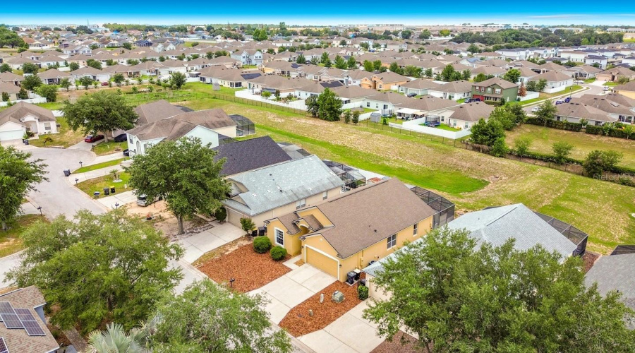 DAVENPORT, Florida 33837, 3 Bedrooms Bedrooms, ,2 BathroomsBathrooms,Residential,For Sale,SUNSET VIEW,0,MFRO6419081