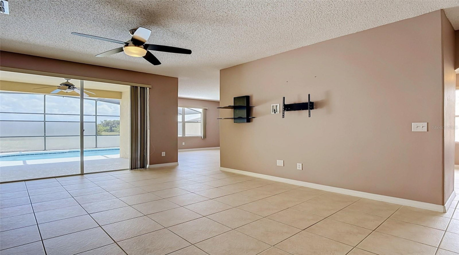 DAVENPORT, Florida 33837, 3 Bedrooms Bedrooms, ,2 BathroomsBathrooms,Residential,For Sale,SUNSET VIEW,0,MFRO6419081