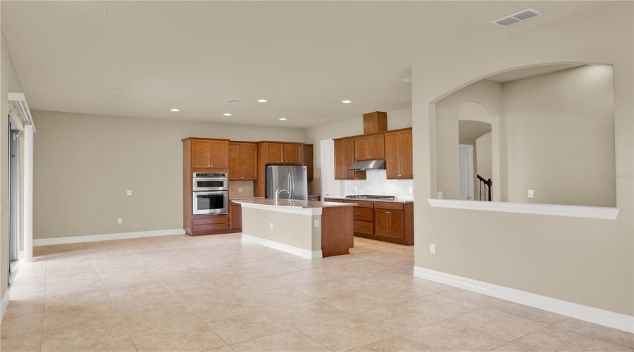 ORLANDO, Florida 32836, 5 Bedrooms Bedrooms, ,4 BathroomsBathrooms,Residential,For Sale,LEMON LAKE,0,MFRO6418930