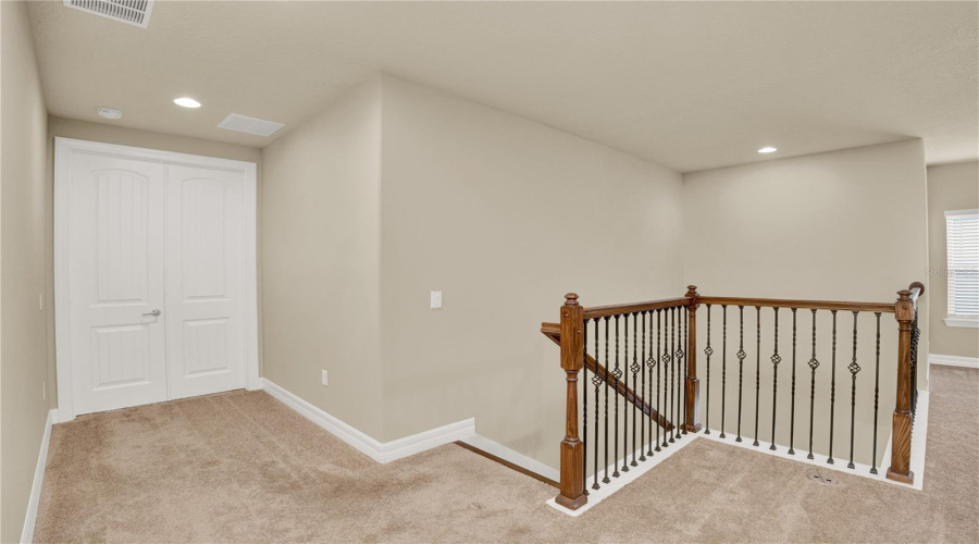 ORLANDO, Florida 32836, 5 Bedrooms Bedrooms, ,4 BathroomsBathrooms,Residential,For Sale,LEMON LAKE,0,MFRO6418930