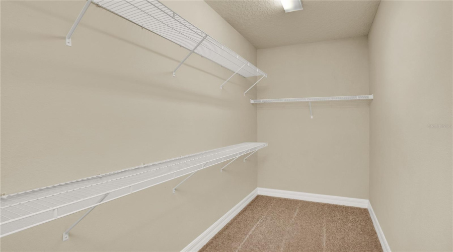 ORLANDO, Florida 32836, 5 Bedrooms Bedrooms, ,4 BathroomsBathrooms,Residential,For Sale,LEMON LAKE,0,MFRO6418930