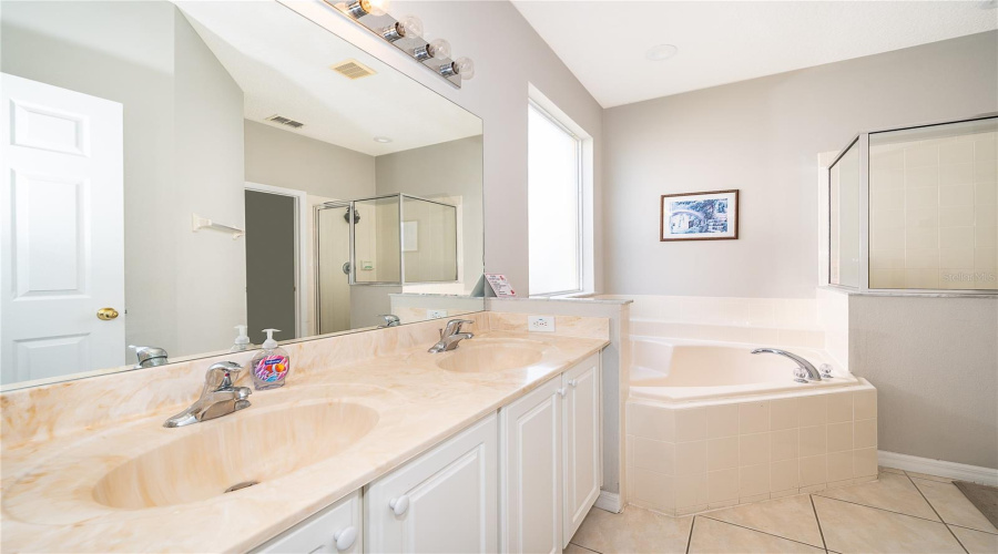 KISSIMMEE, Florida 34747, 7 Bedrooms Bedrooms, ,4 BathroomsBathrooms,Residential,For Sale,FIESTA KEY,0,MFRO6419154