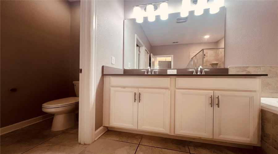 KISSIMMEE, Florida 34746, 4 Bedrooms Bedrooms, ,3 BathroomsBathrooms,Residential,For Sale,TITLE,0,MFRO6415903