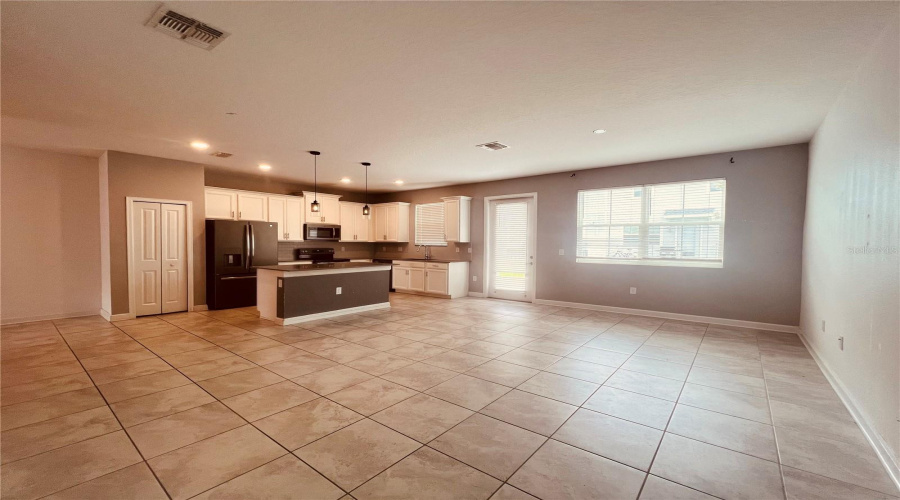 KISSIMMEE, Florida 34746, 4 Bedrooms Bedrooms, ,3 BathroomsBathrooms,Residential,For Sale,TITLE,0,MFRO6415903