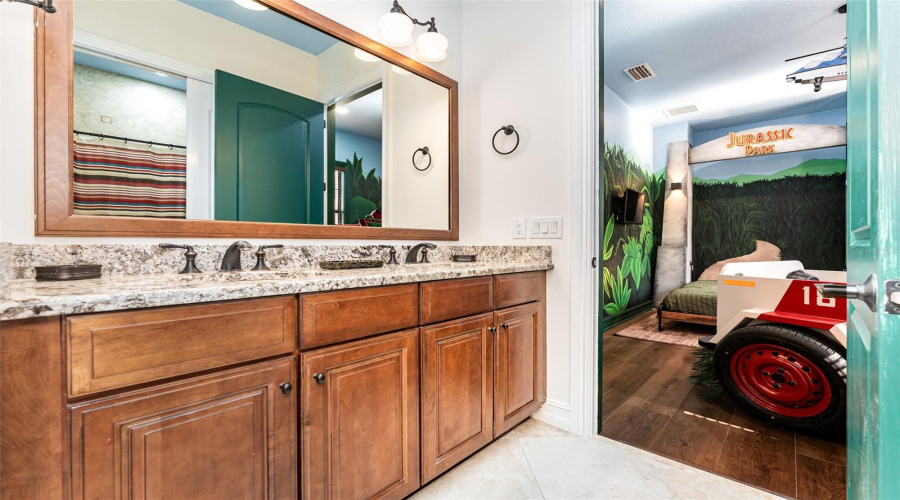 REUNION, Florida 34747, 5 Bedrooms Bedrooms, ,4 BathroomsBathrooms,Residential,For Sale,CASTLE PINES,0,MFRO6419019
