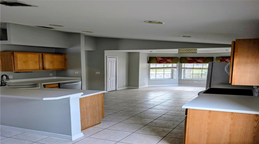 DAVENPORT, Florida 33896, 4 Bedrooms Bedrooms, ,3 BathroomsBathrooms,Residential,For Sale,HENLEY,0,MFRR4911497