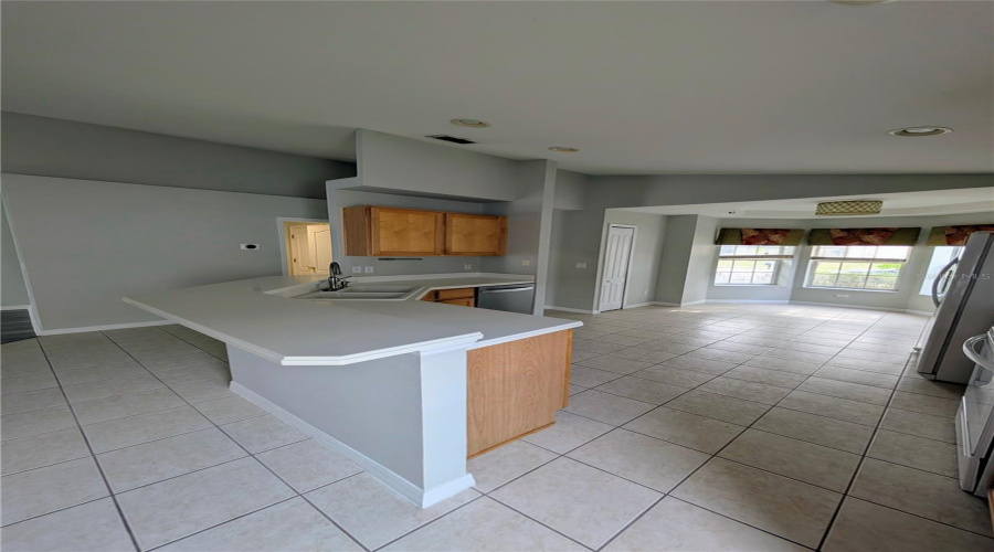 DAVENPORT, Florida 33896, 4 Bedrooms Bedrooms, ,3 BathroomsBathrooms,Residential,For Sale,HENLEY,0,MFRR4911497
