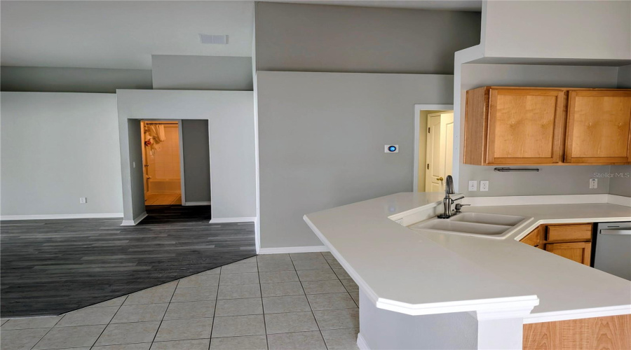 DAVENPORT, Florida 33896, 4 Bedrooms Bedrooms, ,3 BathroomsBathrooms,Residential,For Sale,HENLEY,0,MFRR4911497