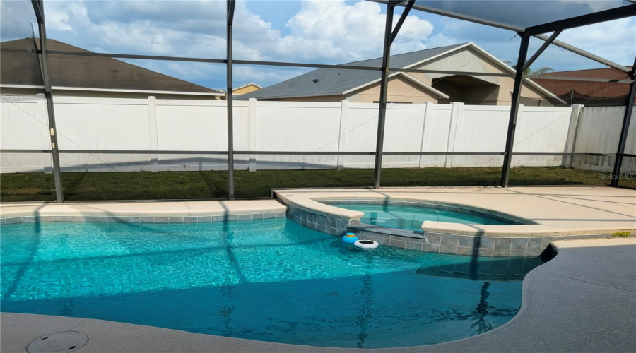 DAVENPORT, Florida 33896, 4 Bedrooms Bedrooms, ,3 BathroomsBathrooms,Residential,For Sale,HENLEY,0,MFRR4911497