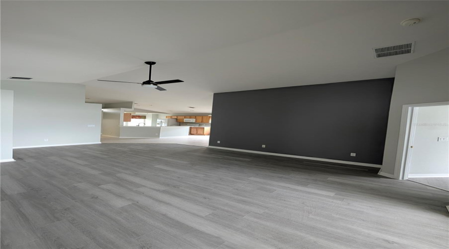 DAVENPORT, Florida 33896, 4 Bedrooms Bedrooms, ,3 BathroomsBathrooms,Residential,For Sale,HENLEY,0,MFRR4911497