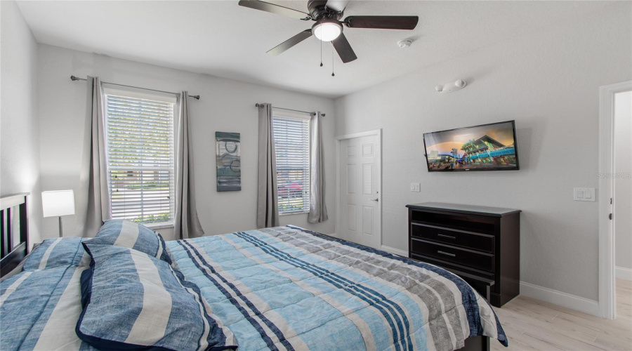 DAVENPORT, Florida 33897, 4 Bedrooms Bedrooms, ,3 BathroomsBathrooms,Residential,For Sale,CALABRIA,0,MFRO6419185