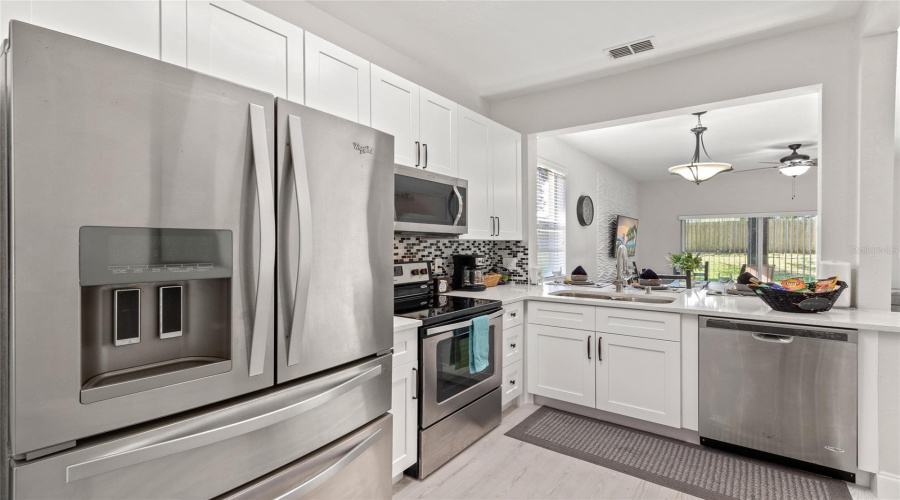 DAVENPORT, Florida 33897, 4 Bedrooms Bedrooms, ,3 BathroomsBathrooms,Residential,For Sale,CALABRIA,0,MFRO6419185
