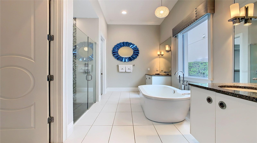 REUNION, Florida 34747, 6 Bedrooms Bedrooms, ,6 BathroomsBathrooms,Residential,For Sale,VALHALLA,0,MFRO6413186